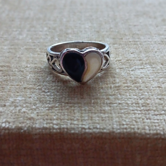 Silver Cut Out Heart Ring - Picture 1 of 10